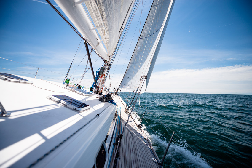 cruising sail trim guide headsails articles quantum sails