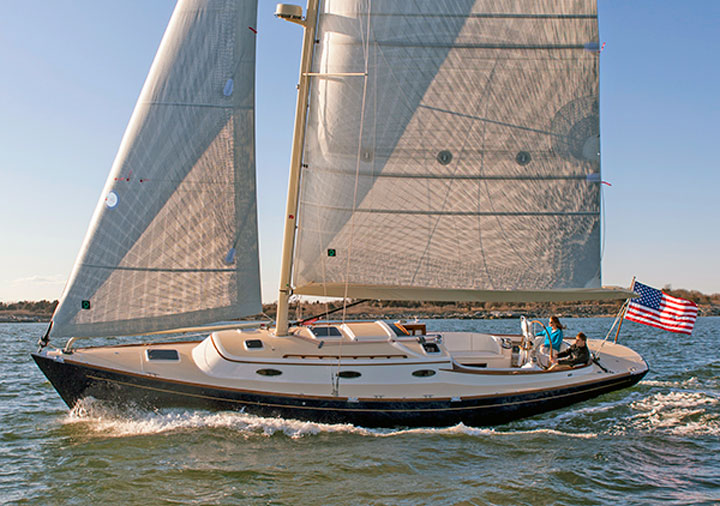 An Alerion 41 Sailing with Quantum composite cruising sails