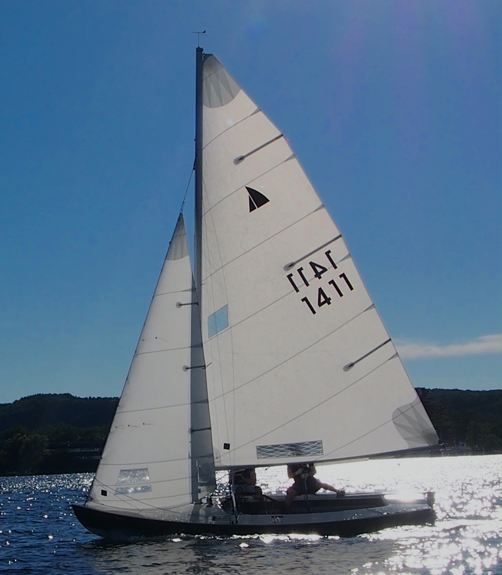 interlake sailboat specs